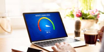 Laptop with site speed meter